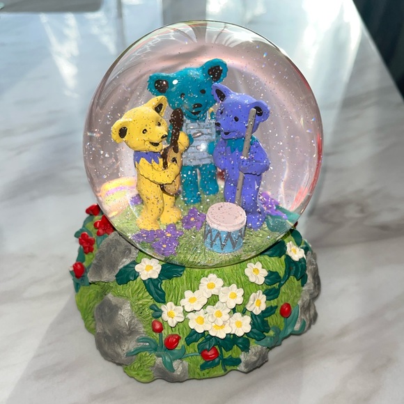 Rare 1999 Grateful Dead Bear Musical Snow Globe Excellent Condition Vintage HTF - Picture 1 of 5